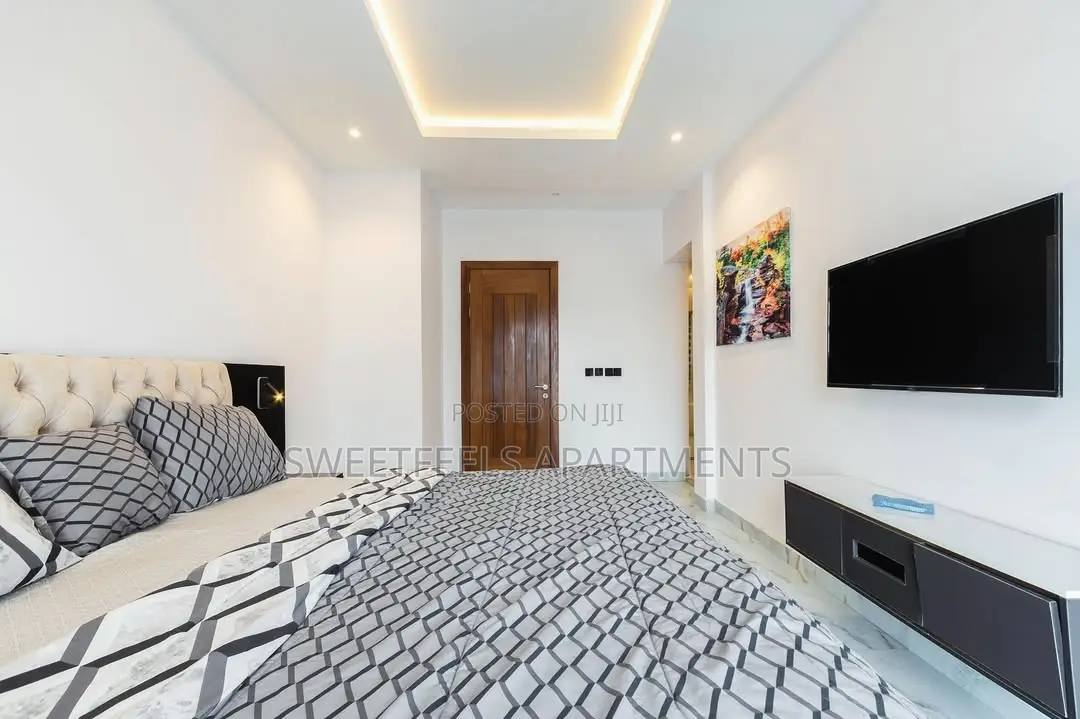 2 Bedroom Maisonette With Top Notch Amenities in Lekki Phase 1