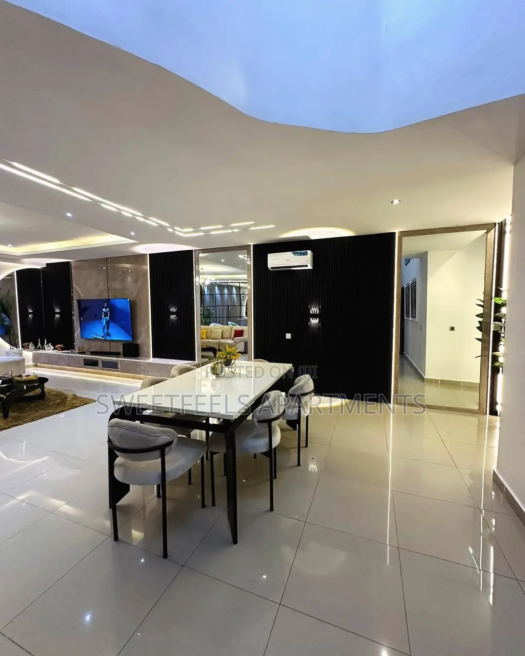 Luxury 4/3 Bedroom Maisonette in Ikate