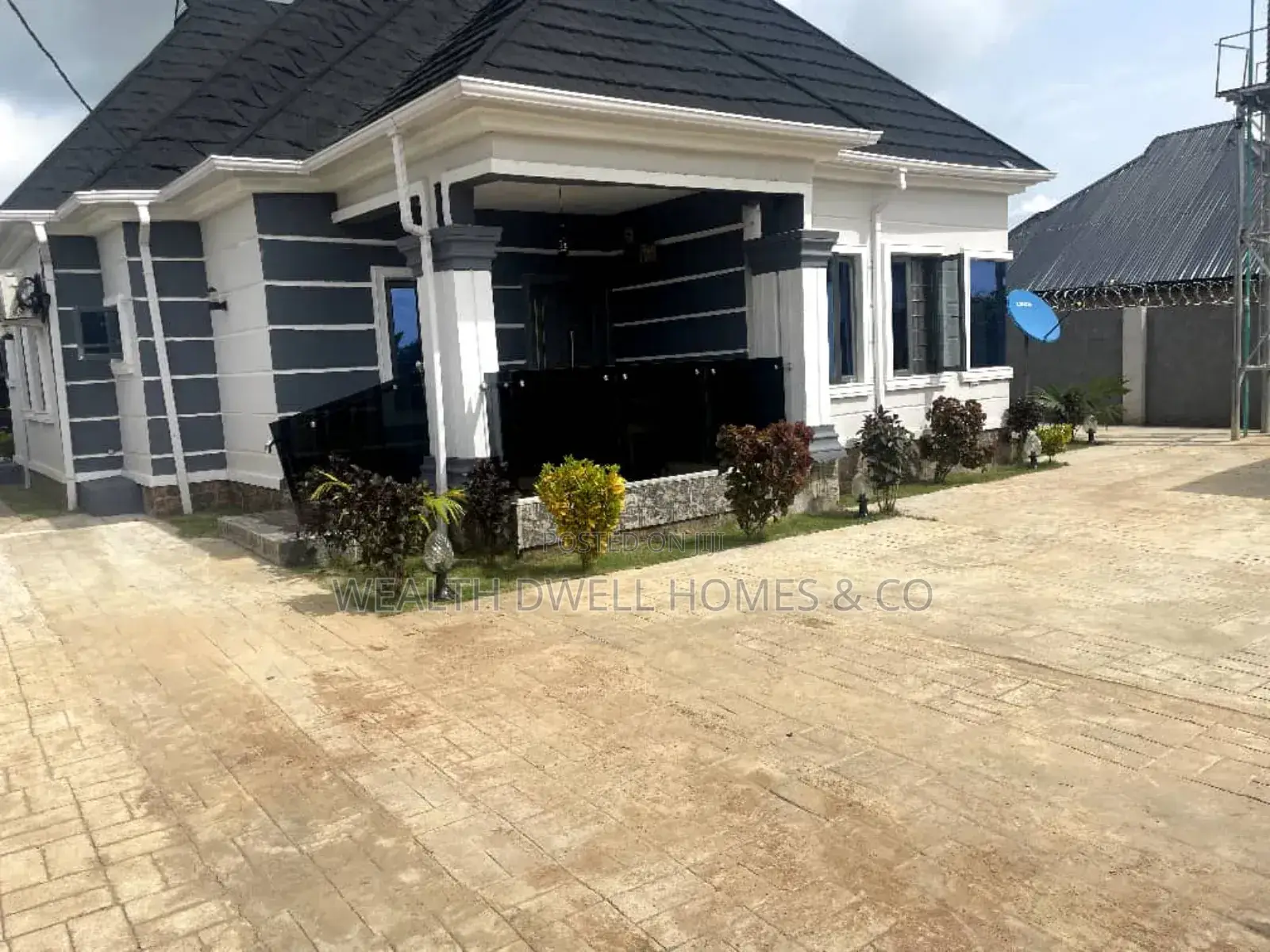 3bdrm Bungalow in Akure for sale in Akure