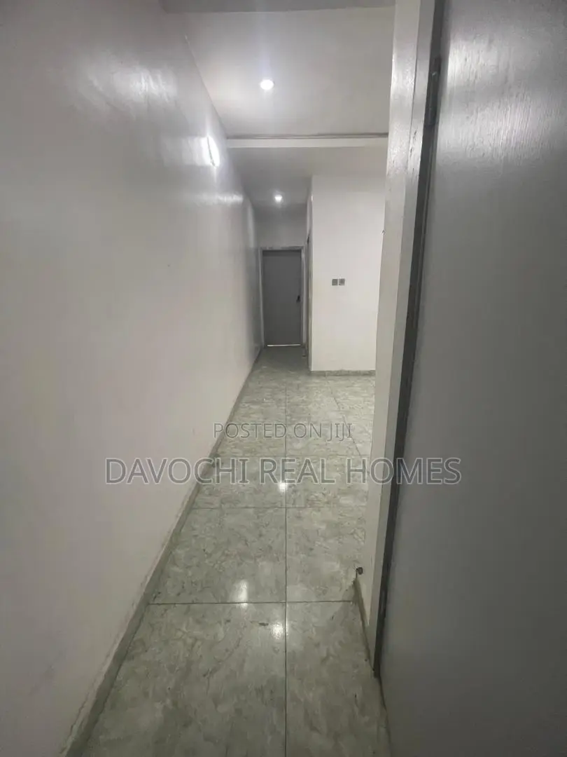 3bdrm Apartment in Conservative Road, Chevron for rent in Chevron