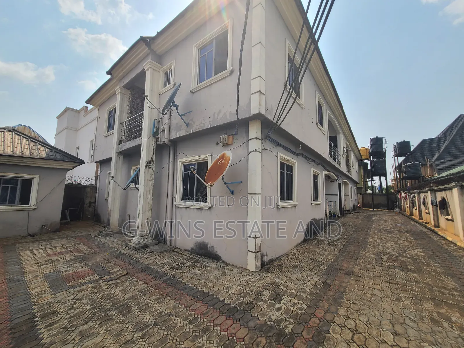 3bdrm Block of Flats in Irhirhi Off Airport for sale in Benin City