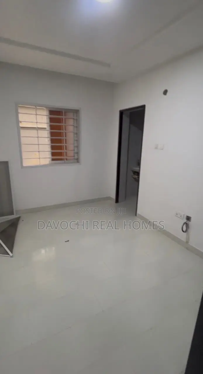 2bdrm Apartment in Orchid Road, Lekki for rent in Lekki Phase 2