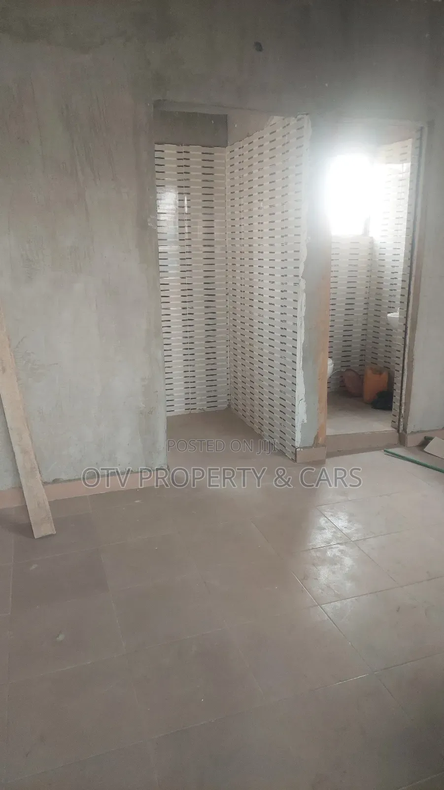 To Lease a Room Self for 20 Years in Oyingbo