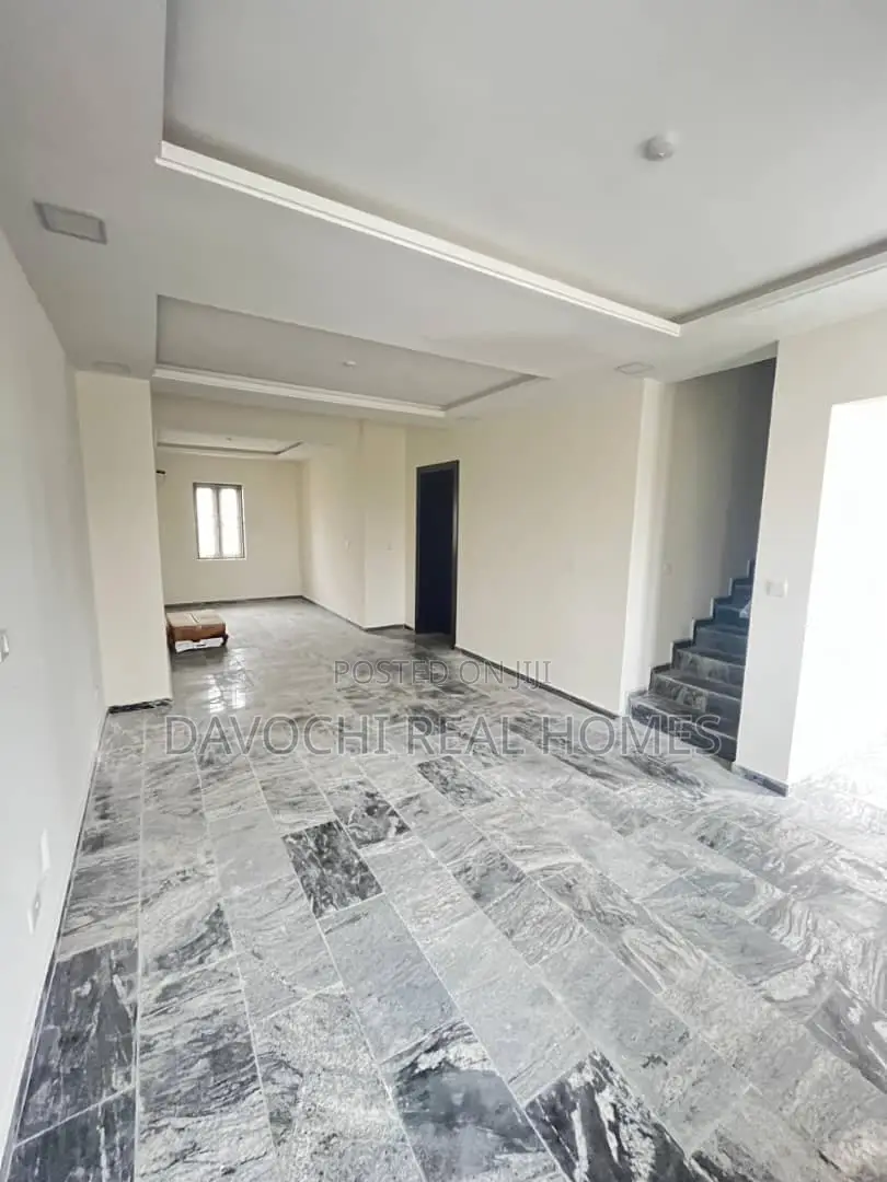 4bdrm Duplex in Lekki Conservative for rent in Lekki Phase 2