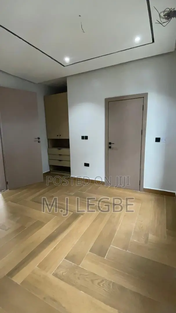 4bdrm Duplex in Lekki Phase 1 for sale in Lekki