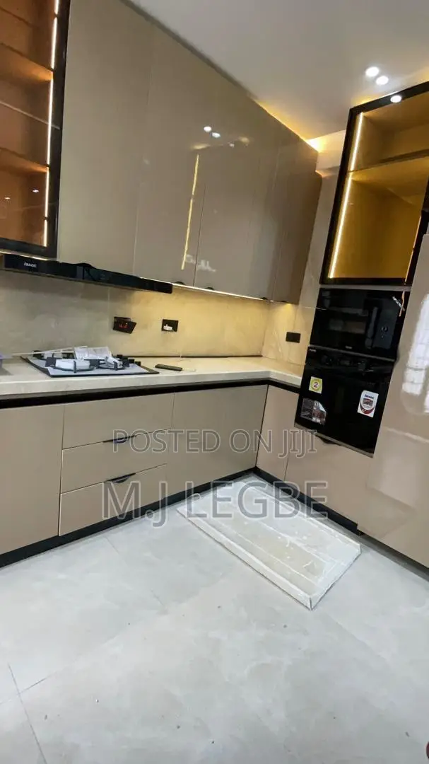 4bdrm Duplex in Lekki Phase 1 for sale in Lekki