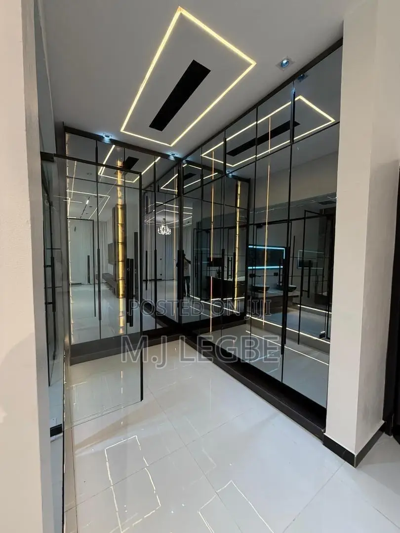 5bdrm Duplex in Chevron, Lekki for sale in Lekki