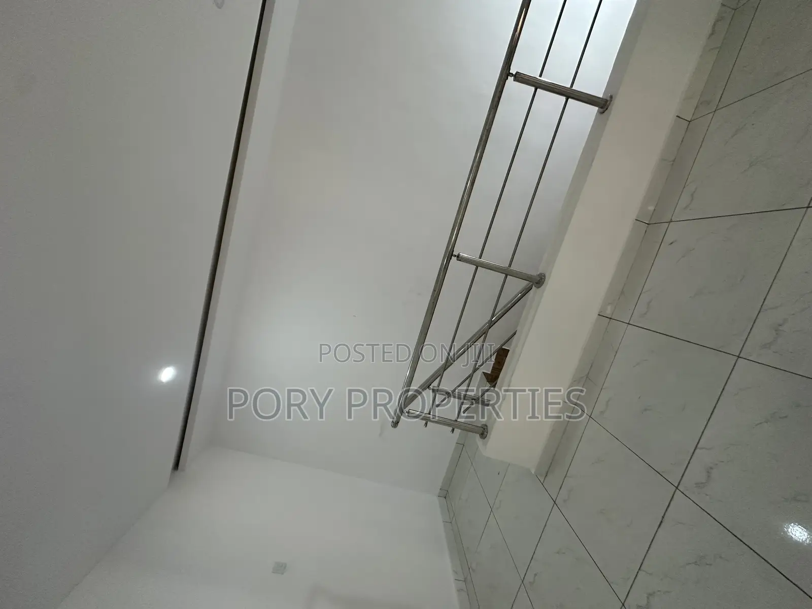 Furnished 4bdrm Duplex in Jericho Gra for sale in Jericho