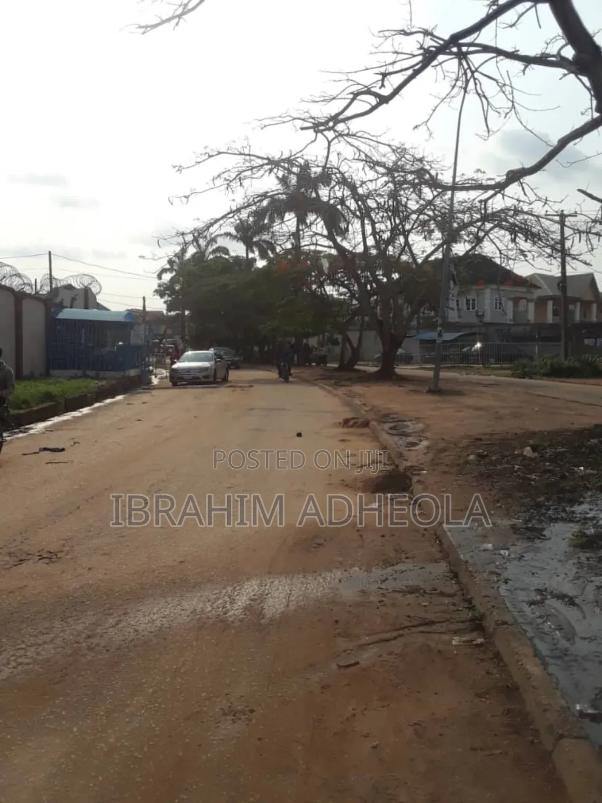 Land in a Gated Close Measuring 800sqm in Egbeda