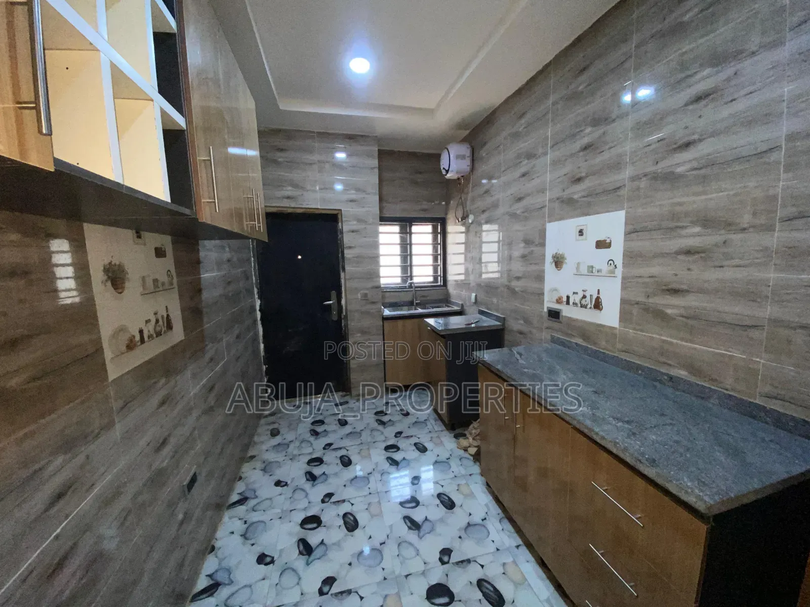 4bdrm Duplex in Gwarinpa for sale in Gwarinpa