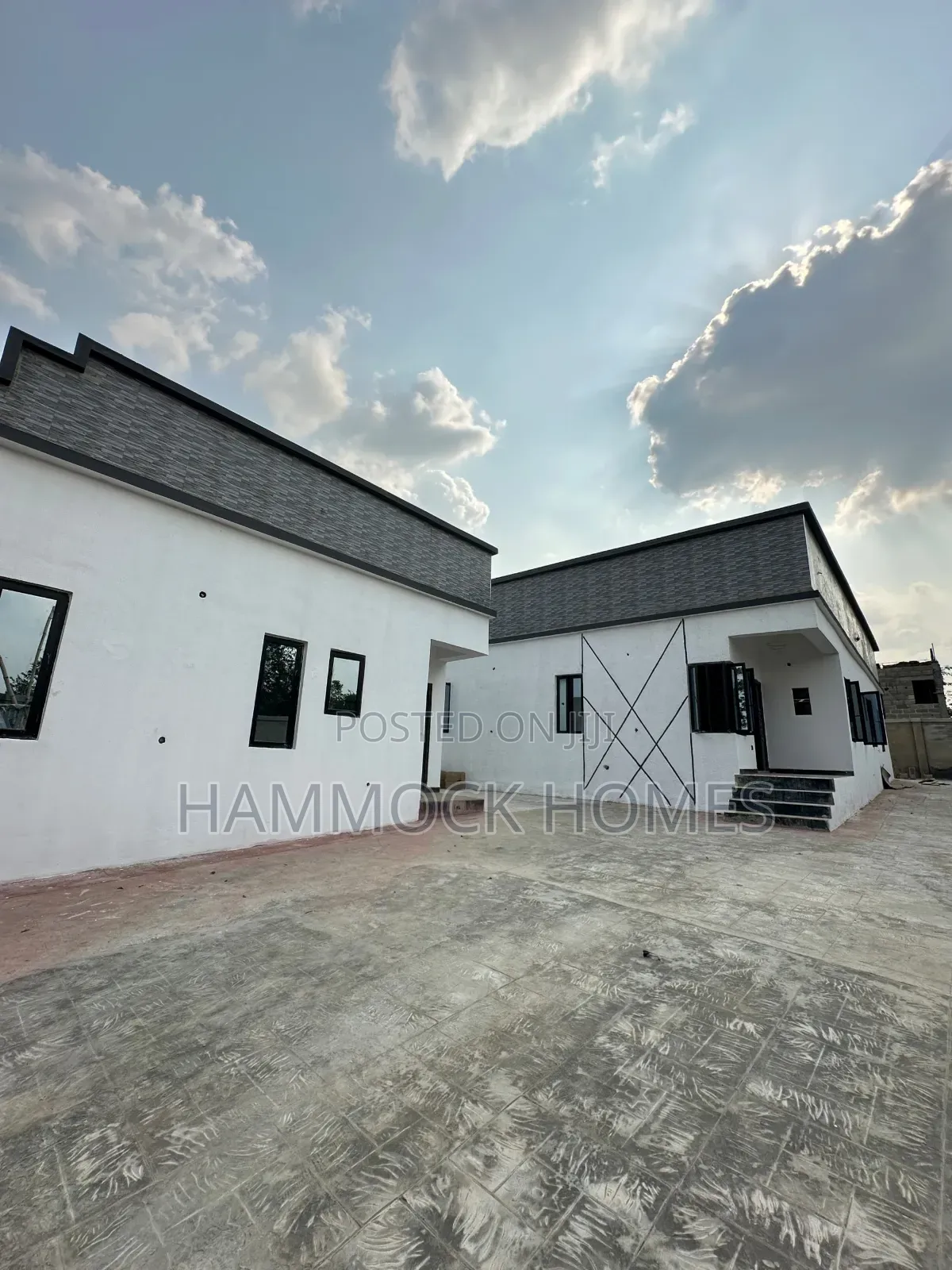 4bdrm Bungalow in Dss Quarters, Jericho for sale in Jericho