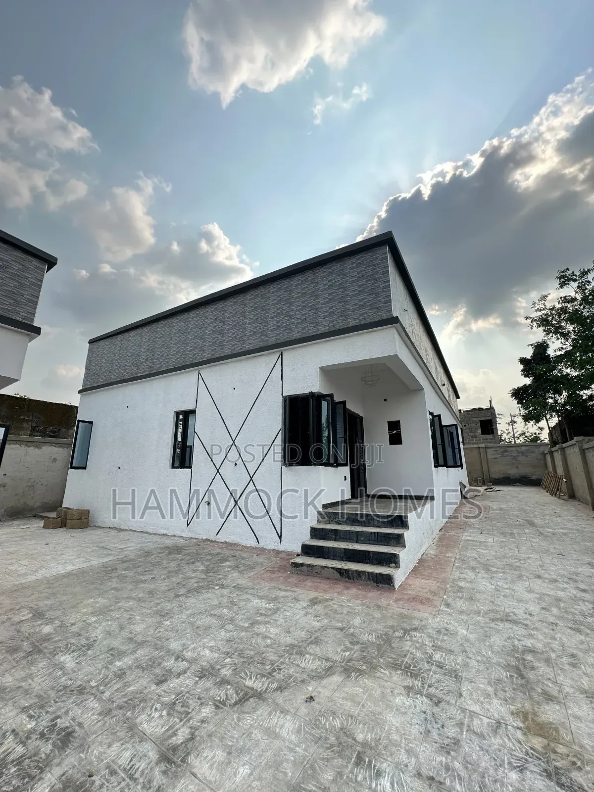 4bdrm Bungalow in Dss Quarters, Jericho for sale in Jericho