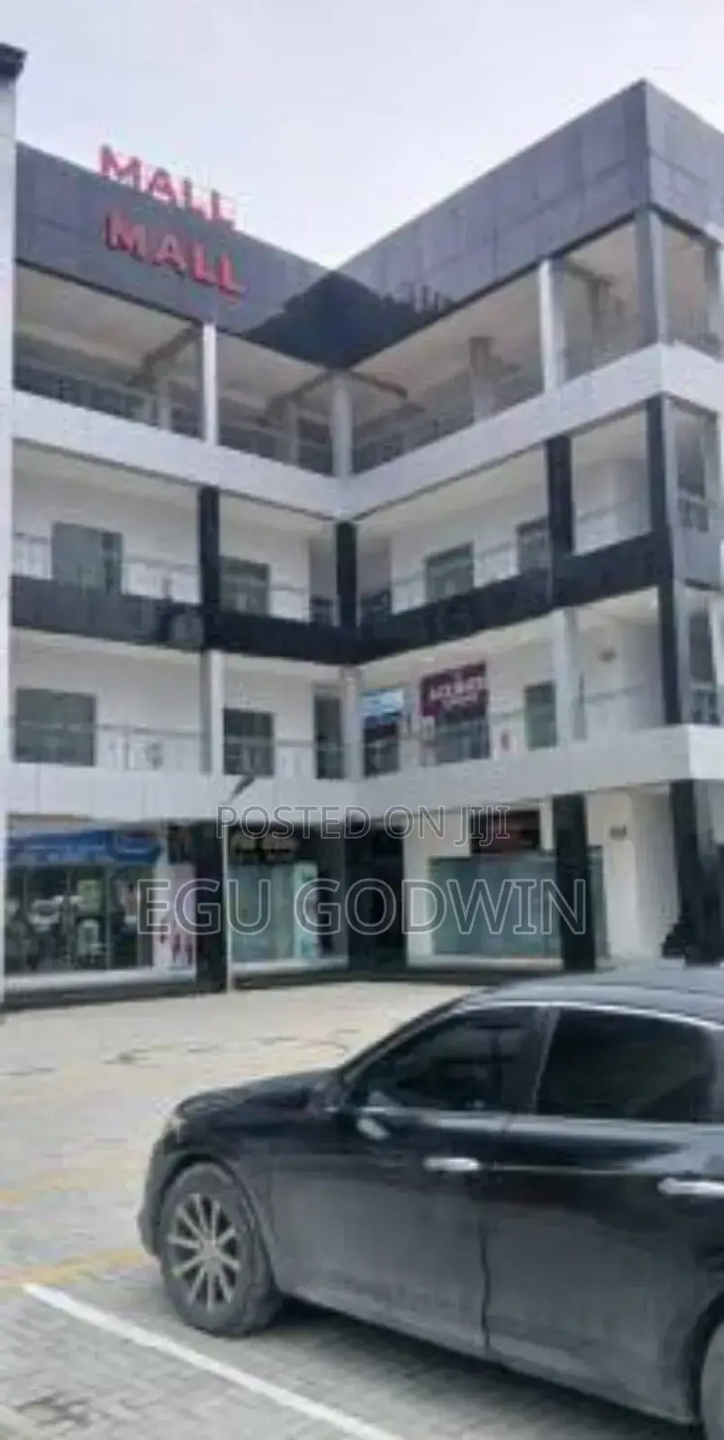 Strategic Shop at Ogui Road in Enugu