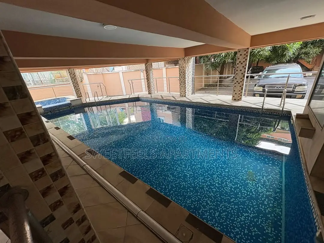 Spacious Studio Apartment With Ps5, Pool and Gym in Osapa london