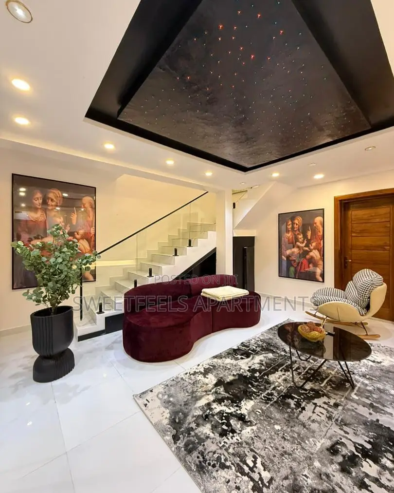 Deluxe 2 Bedroom Terrace Duplex in Ikate