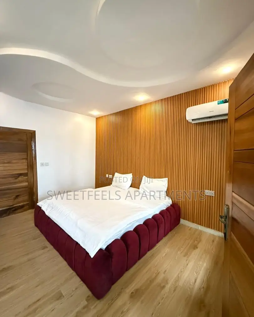 Deluxe 2 Bedroom Terrace Duplex in Ikate