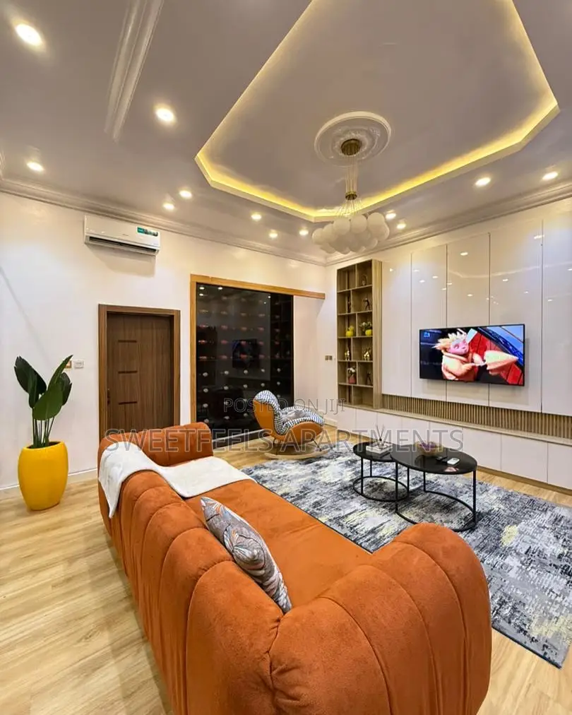 Milano Luxury 1 Bedroom Apartment in Chevron
