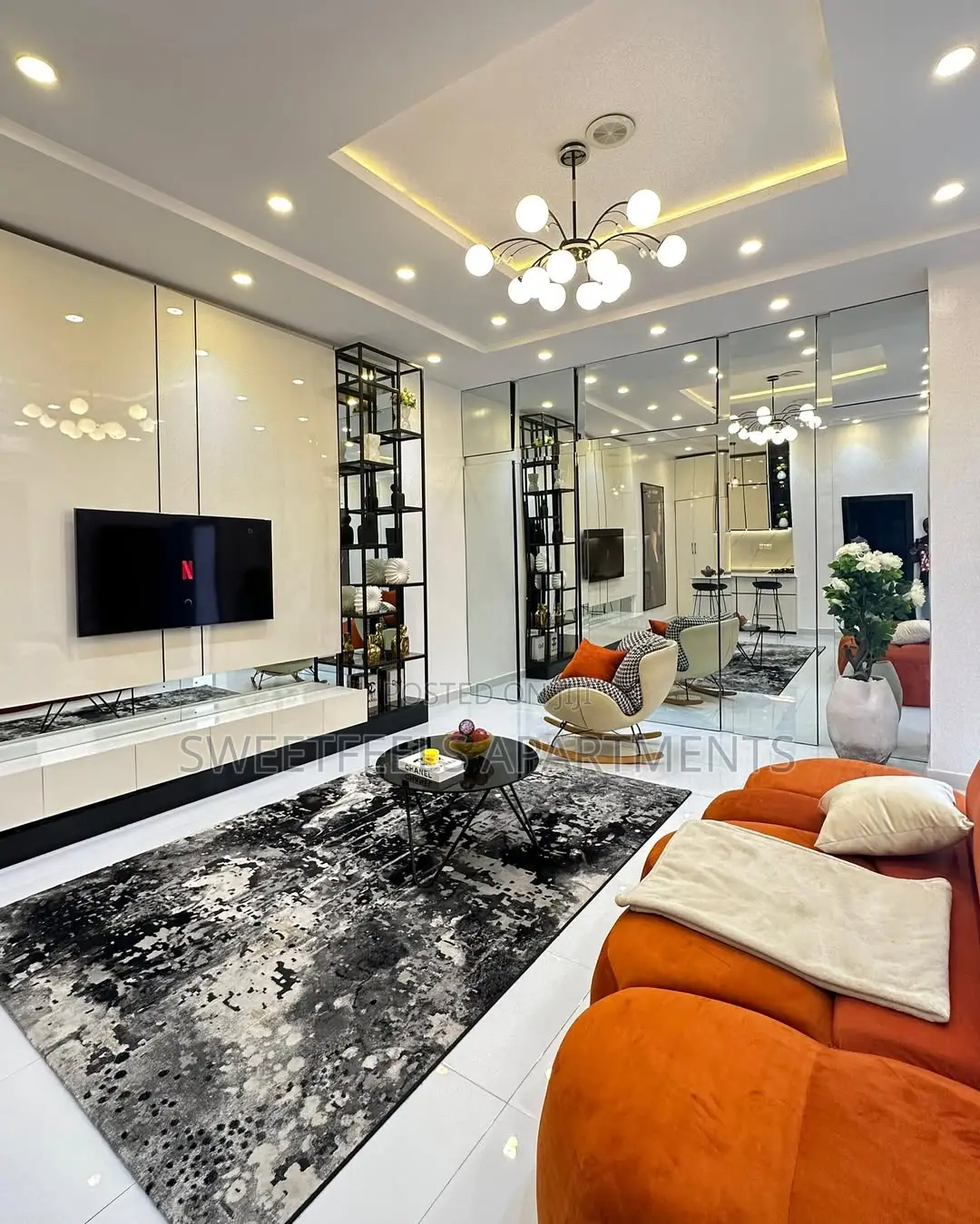 Bahamas 1 Bedroom With a Private Cinema in Chevron