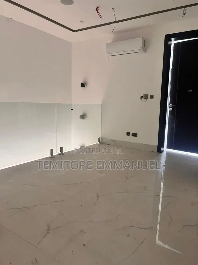 Furnished 4bdrm Townhouse / Terrace in Banana Island Road, Ikoyi in Ikoyi
