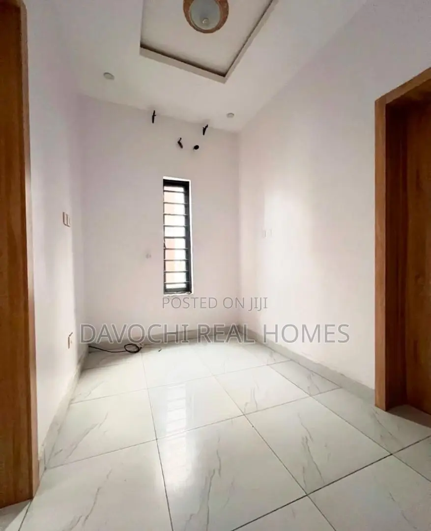2bdrm Duplex in Orchid Road, Lekki Phase 2 for rent in Lekki Phase 2