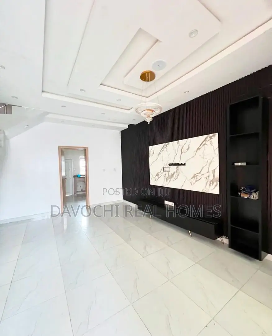 2bdrm Duplex in Orchid Road, Lekki Phase 2 for rent in Lekki Phase 2