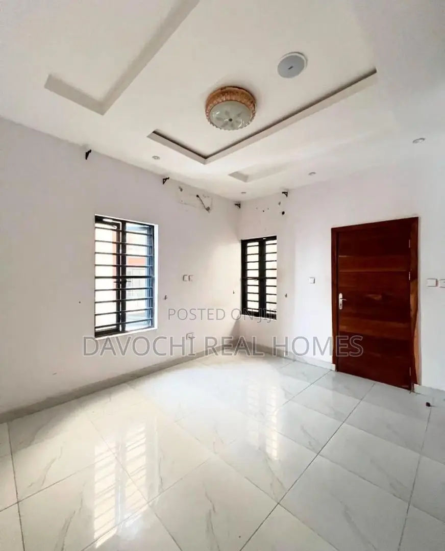 2bdrm Duplex in Orchid Road, Lekki Phase 2 for rent in Lekki Phase 2