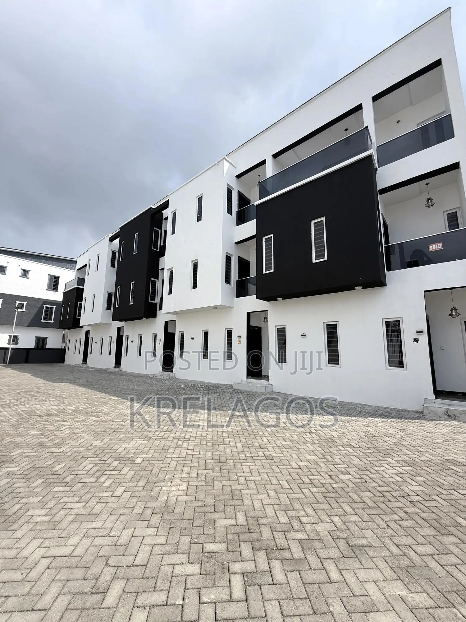 4bdrm Duplex in Ajah, Off Lekki-Epe Expressway for sale in Off Lekki-Epe Expressway