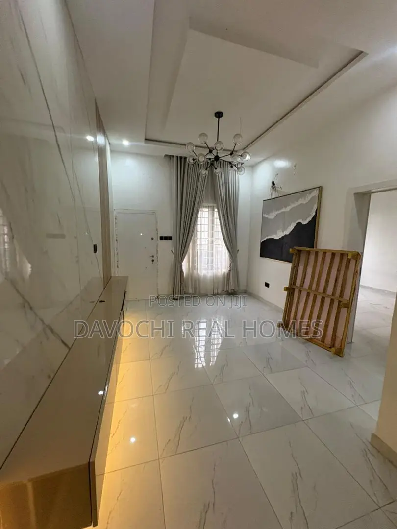 Furnished 4bdrm Duplex in Chevron for rent in Chevron