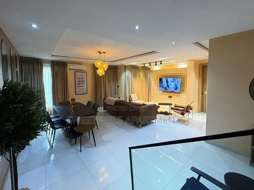 3 Bedroom Maisonette With 2 Sitting Rooms in Lekki Phase 1