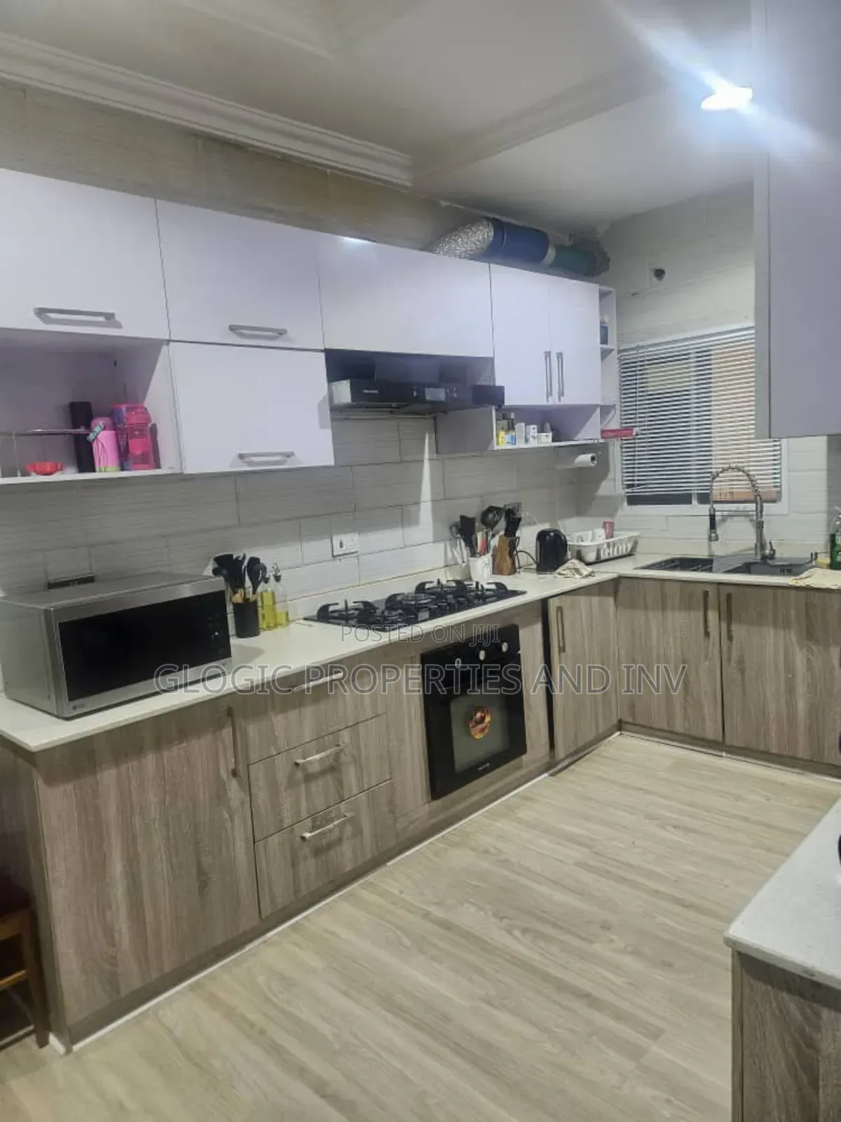 Furnished 3bdrm Block of Flats in Parkview Estate for sale in Parkview Estate