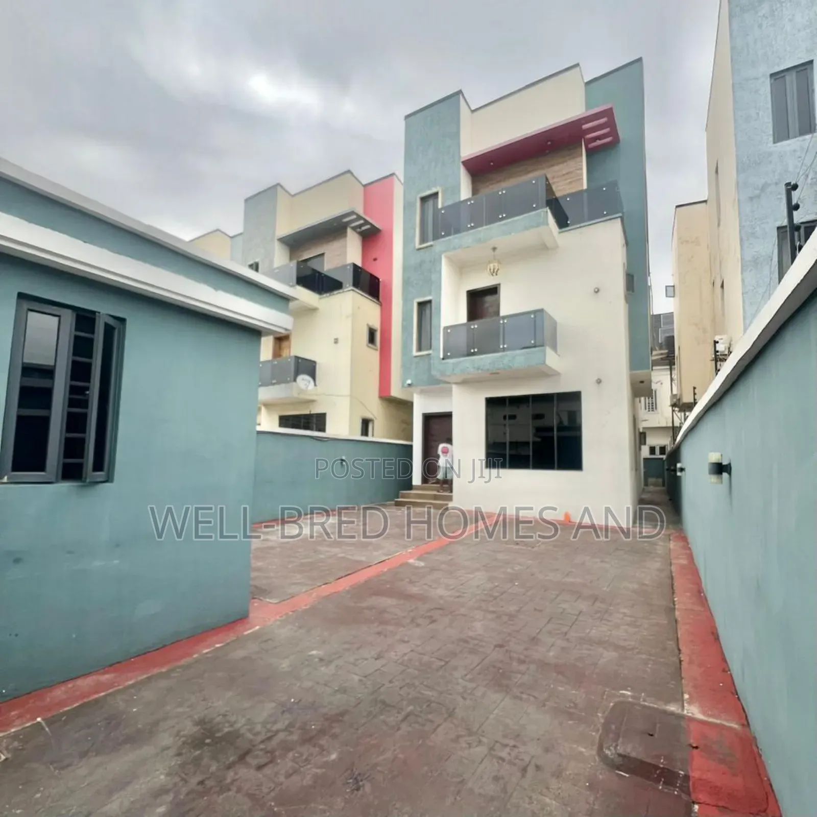 5bdrm Apartment in Ikota Lekki Lagos for rent in Lekki