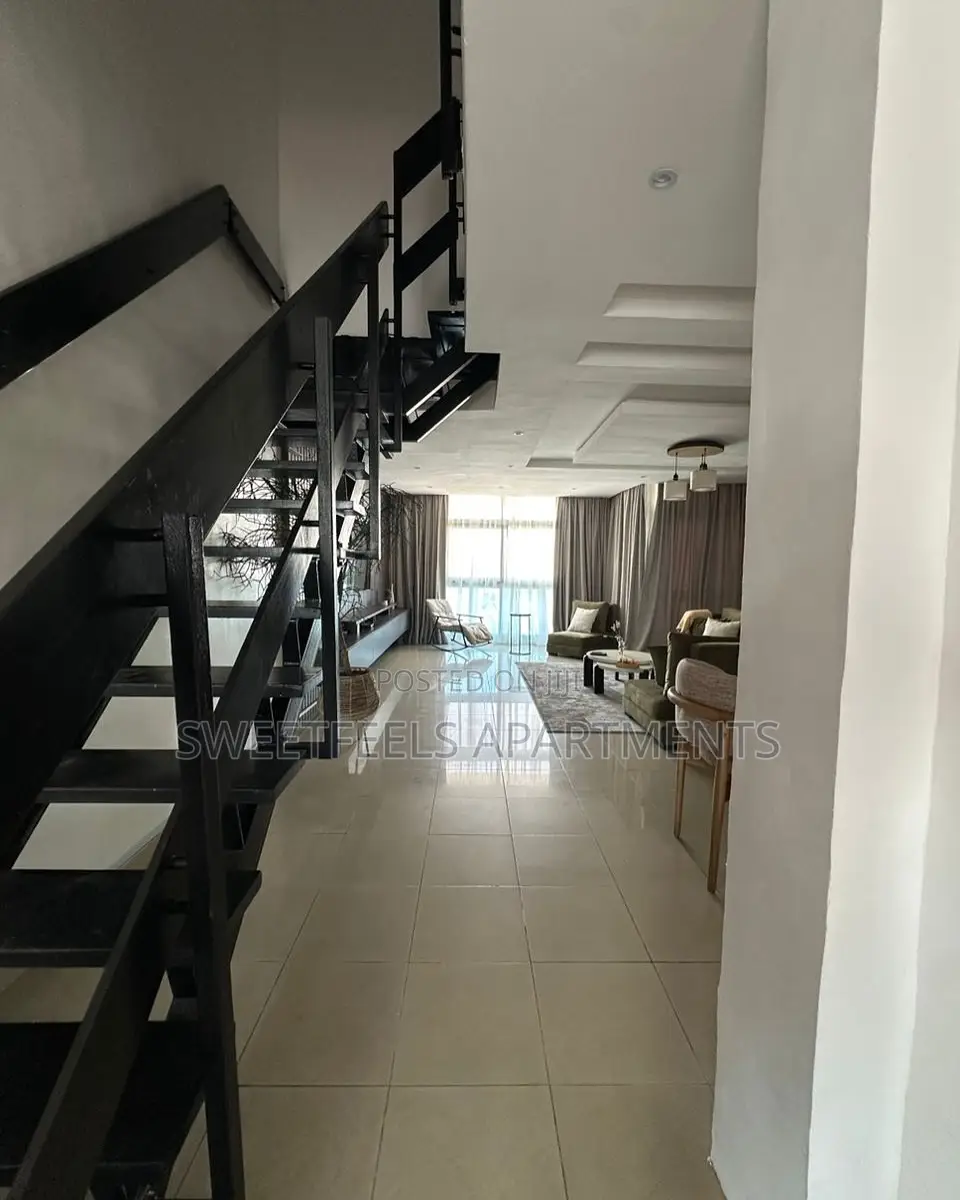 Spacious and Stunning 3 Bedroom Loft With Ps5 in Victoria Island Extension
