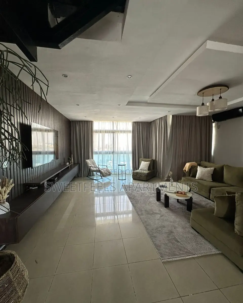 Spacious and Stunning 3 Bedroom Loft With Ps5 in Victoria Island Extension