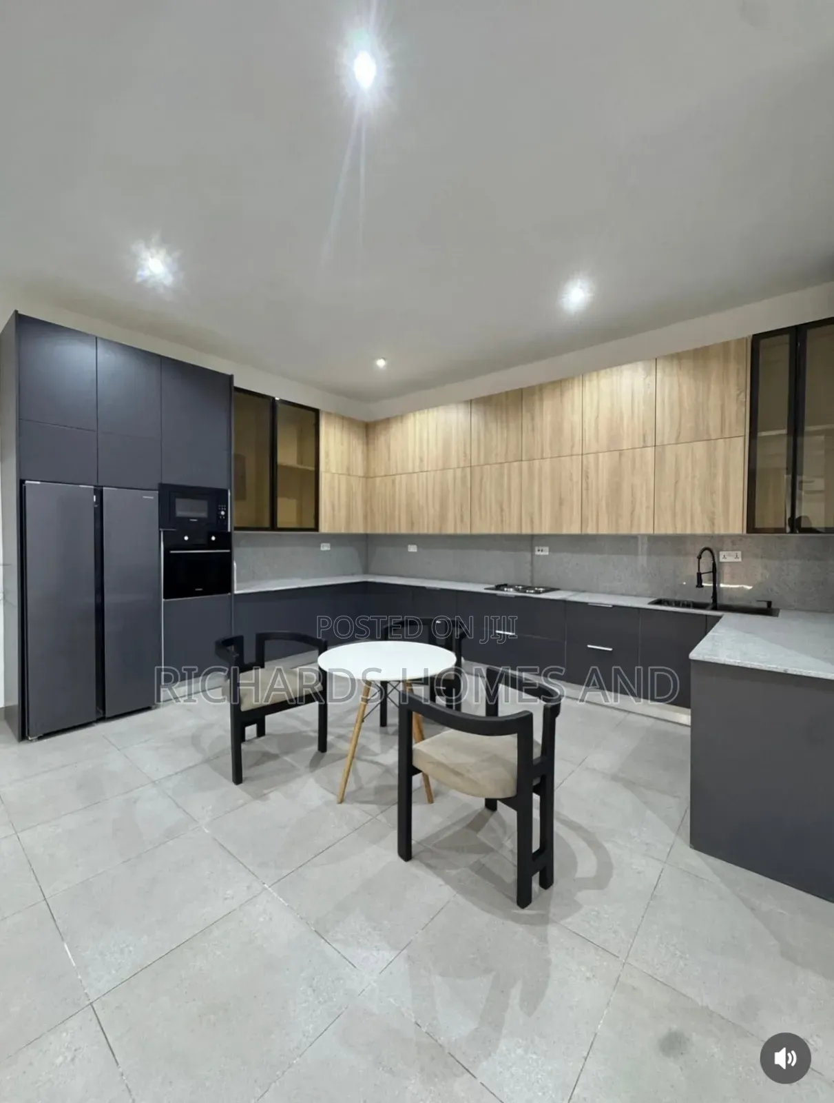 3bdrm Apartment In Ikate For Sale in Ikate