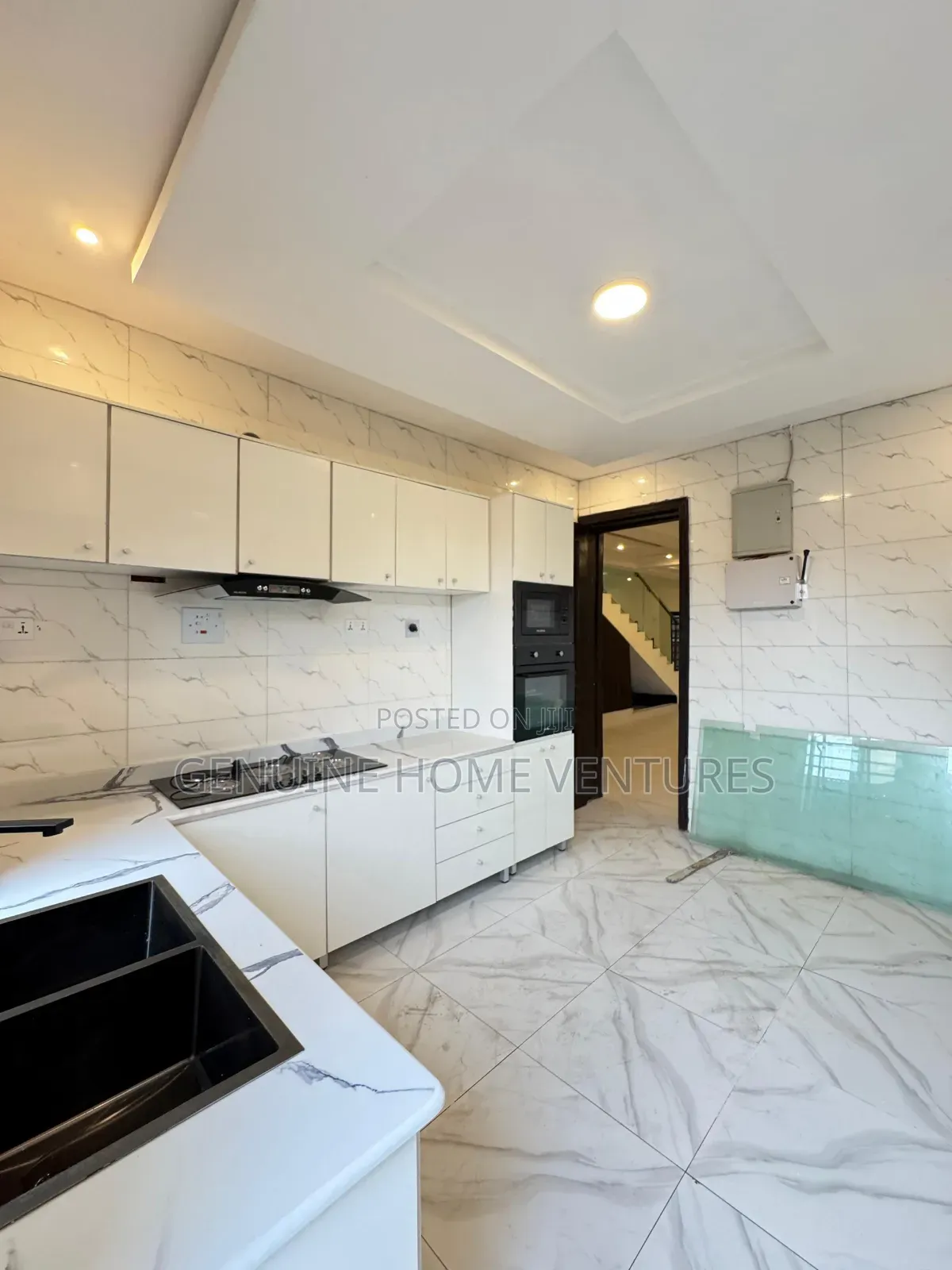 4bdrm Duplex in Surulere for sale in Surulere