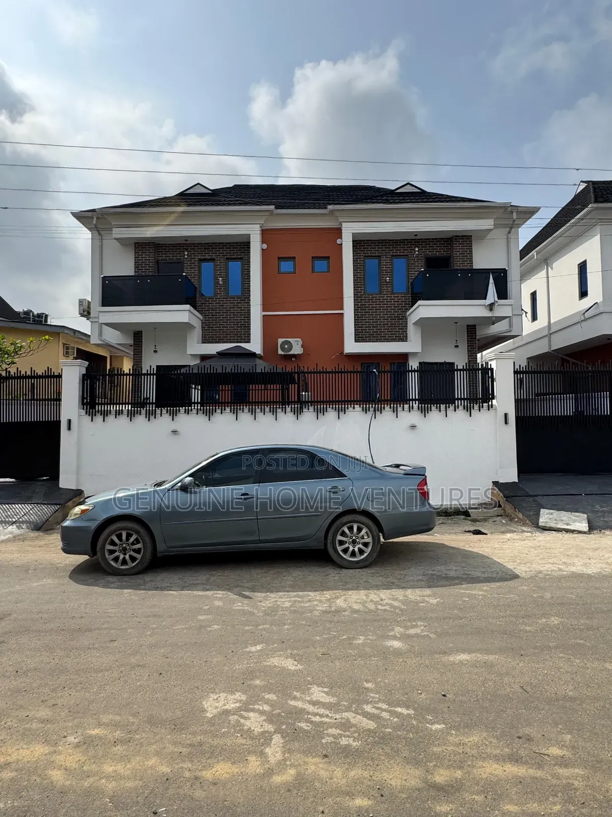 4bdrm Duplex in Surulere for sale in Surulere
