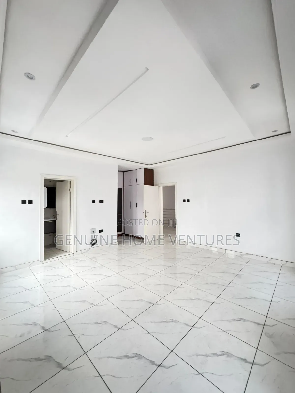 4bdrm Duplex in Surulere for sale in Surulere