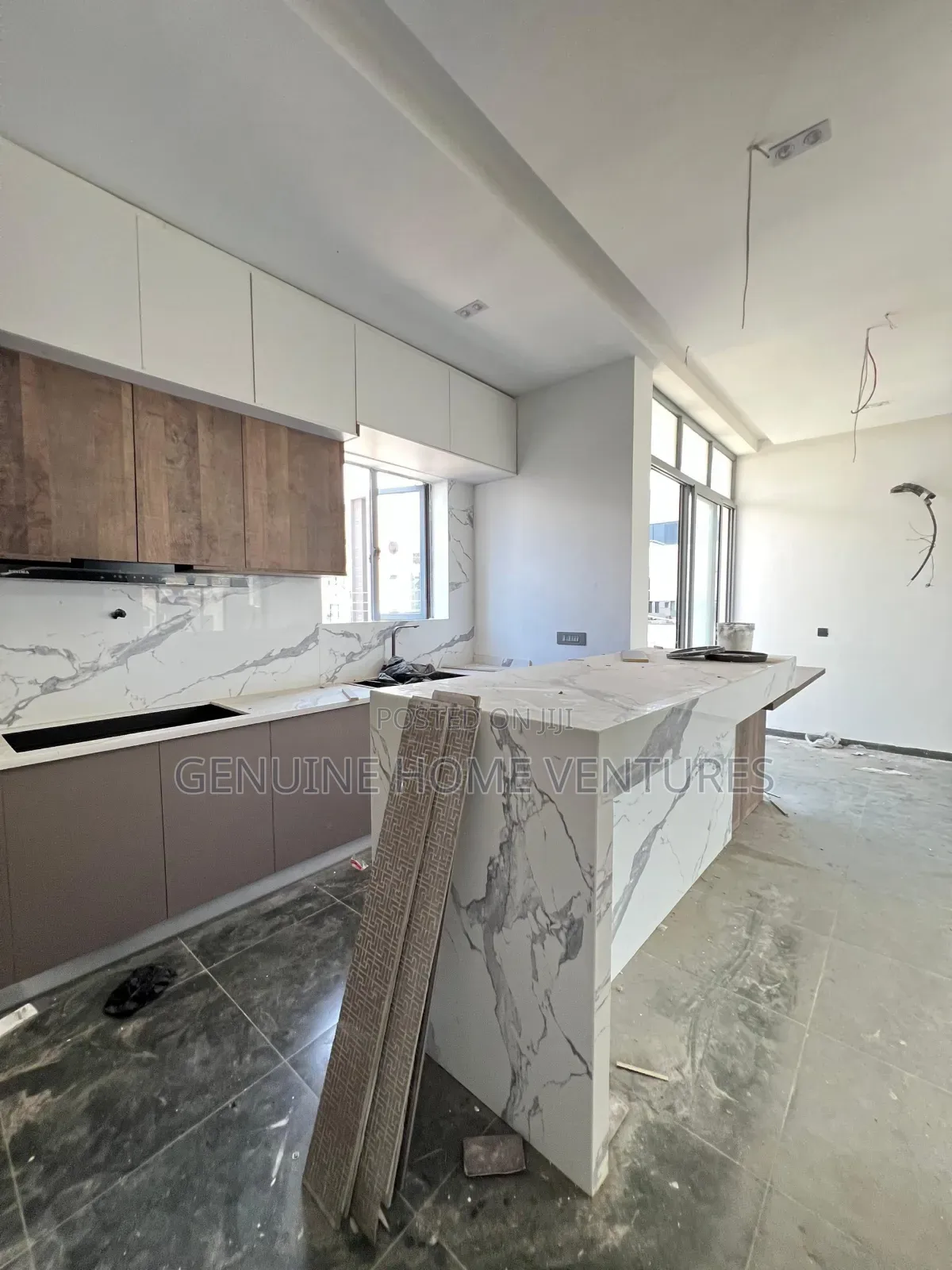 3bdrm Duplex in Lekki Phase for sale in Lekki Phase 1