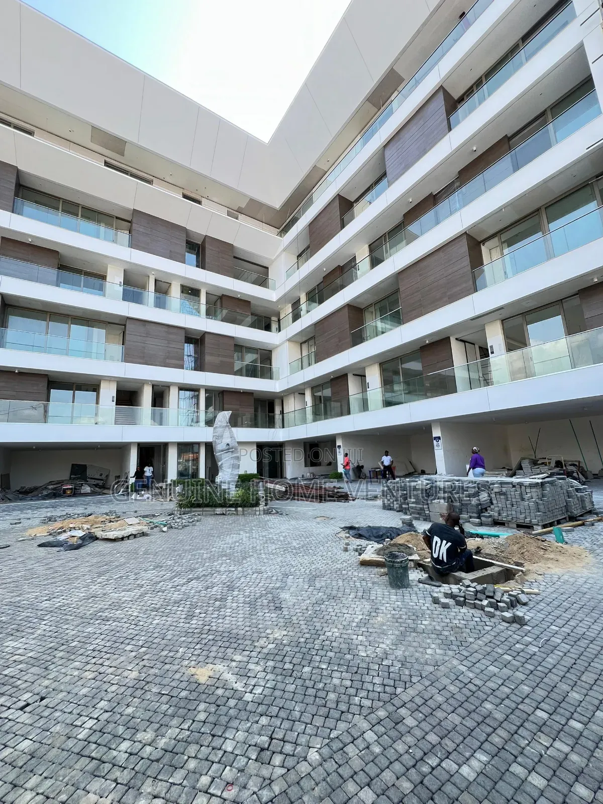 4bdrm Maisonette in Lekki Phase 1 for sale in Lekki Phase 1