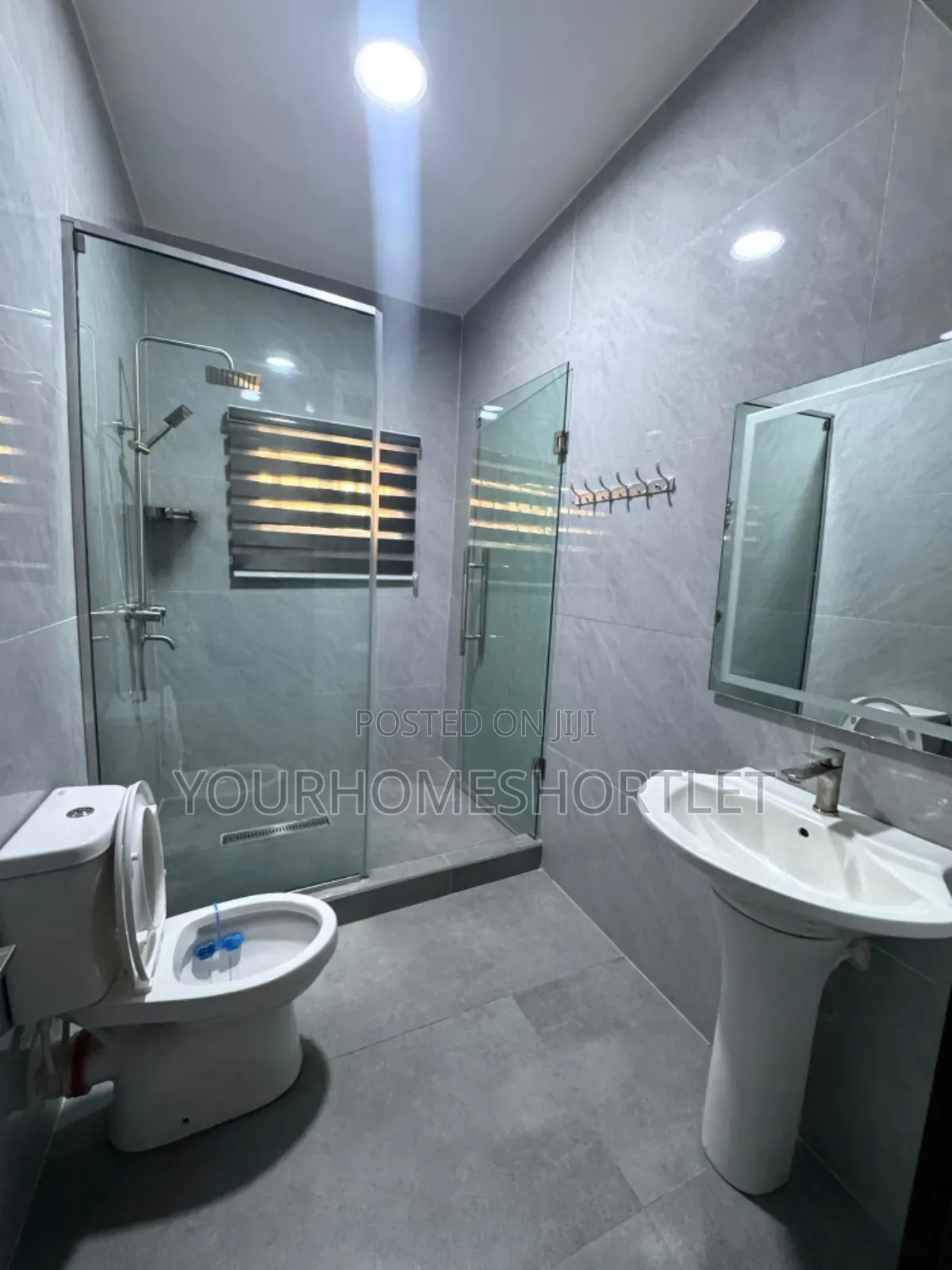 New Luxury 4/3 Bedroom With Lounge ( Self Compound) That Allows Party in Ikeja GRA