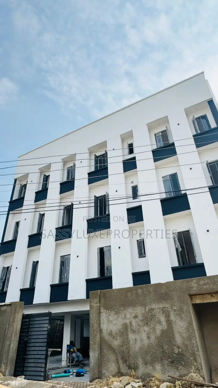 Furnished 3bdrm Apartment in Ilasan Lekki for sale in Lekki