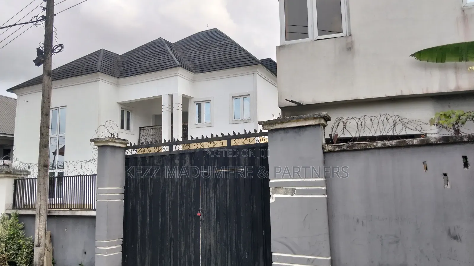 5bdrm Duplex in Akwaka Rumuodomaya , Port-Harcourt for sale in Port-Harcourt
