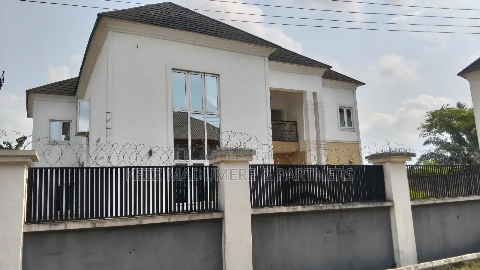 5bdrm Duplex in Akwaka Rumuodomaya , Port-Harcourt for sale in Port-Harcourt