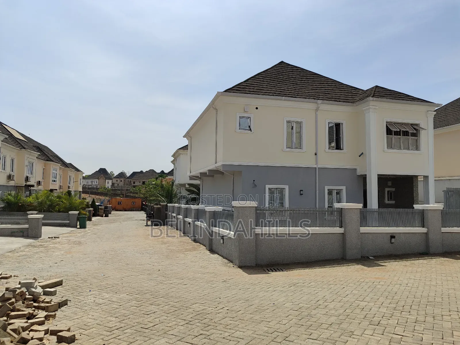 4bdrm Duplex in Idu for sale in Idu