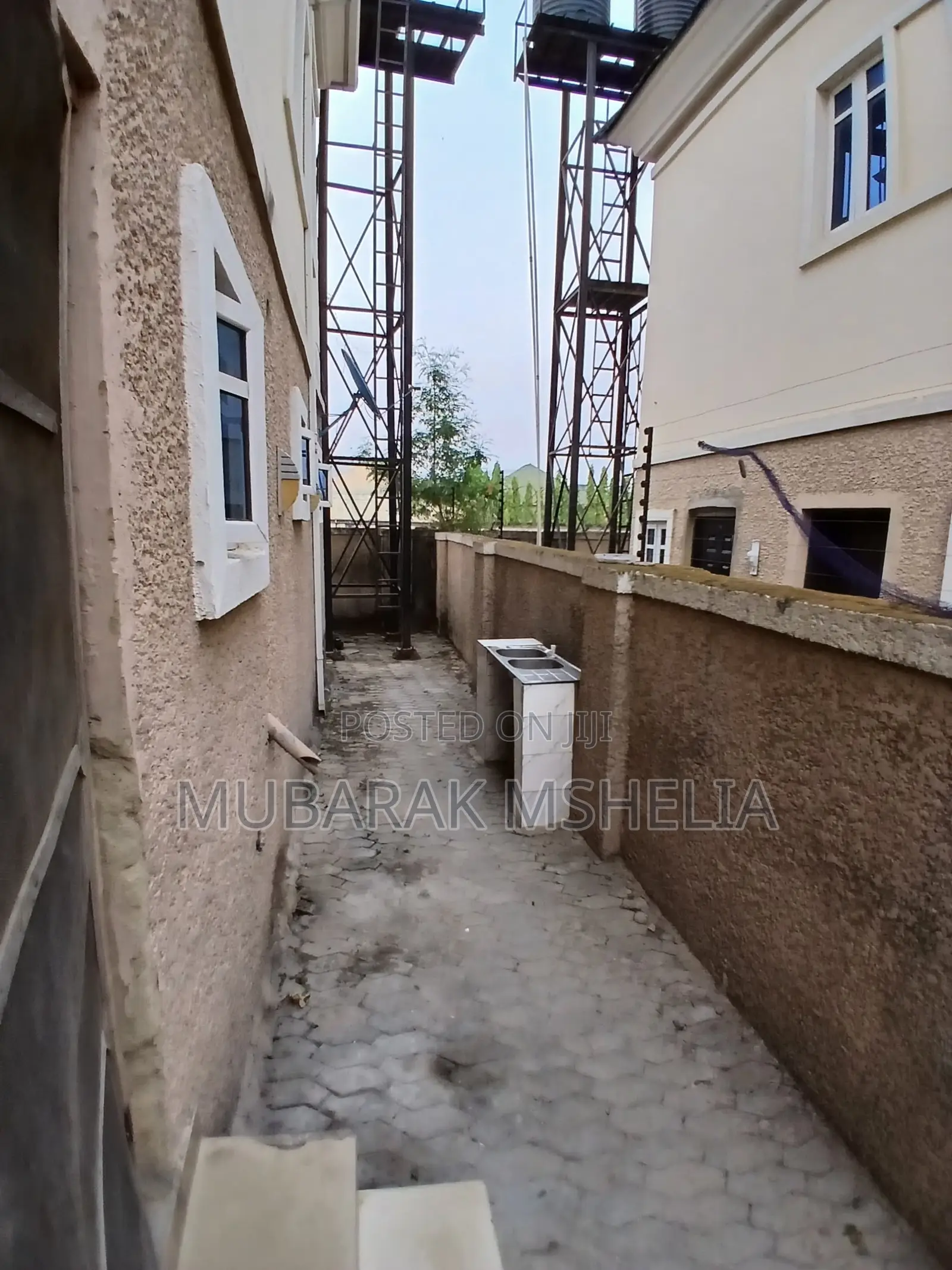 4bdrm Duplex in Gwarinpa for sale in Gwarinpa