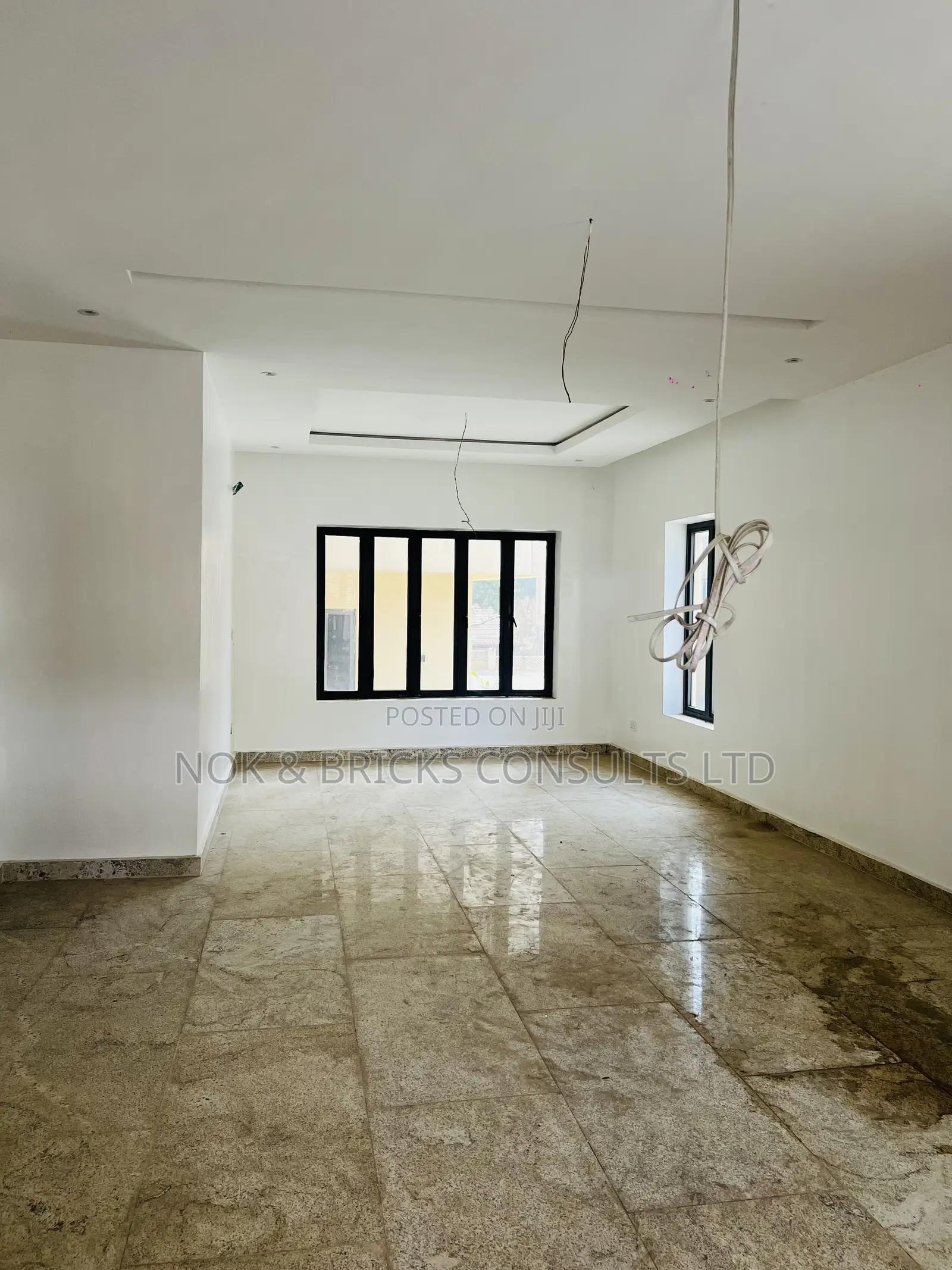 6bdrm Duplex in Bob Residence, Life Camp for sale in Life Camp