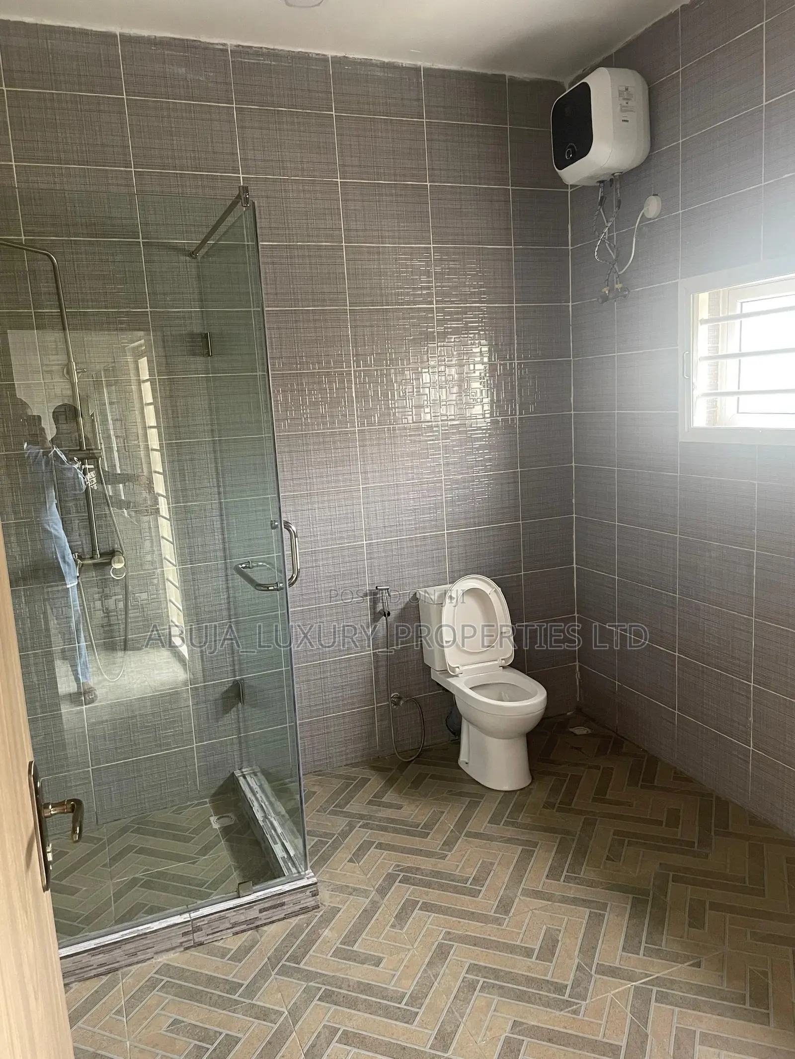 3bdrm Townhouse/Terrace in Brookshore, Gwarinpa for sale in Gwarinpa