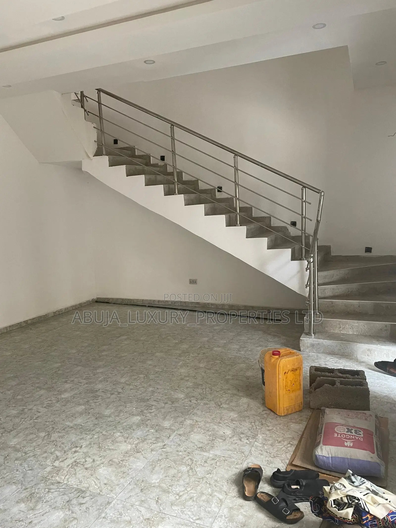 3bdrm Townhouse/Terrace in Brookshore, Gwarinpa for sale in Gwarinpa