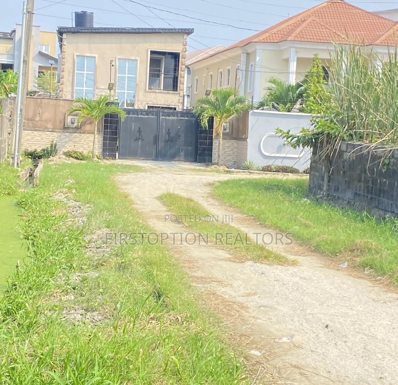 700sqm Cornerpiece Fenced Land at Sunview Estate Sangotedo in Sangotedo