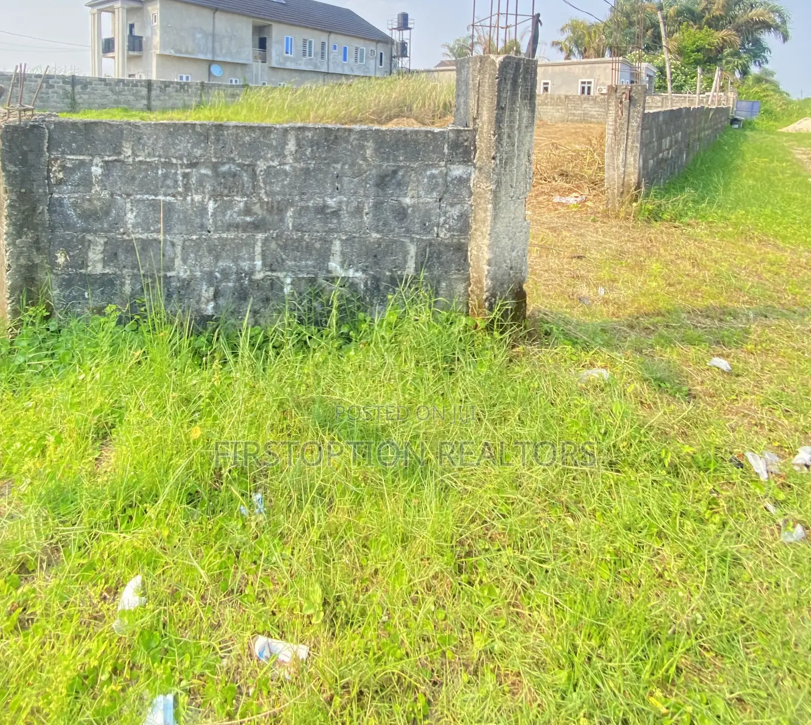 700sqm Cornerpiece Fenced Land at Sunview Estate Sangotedo in Sangotedo